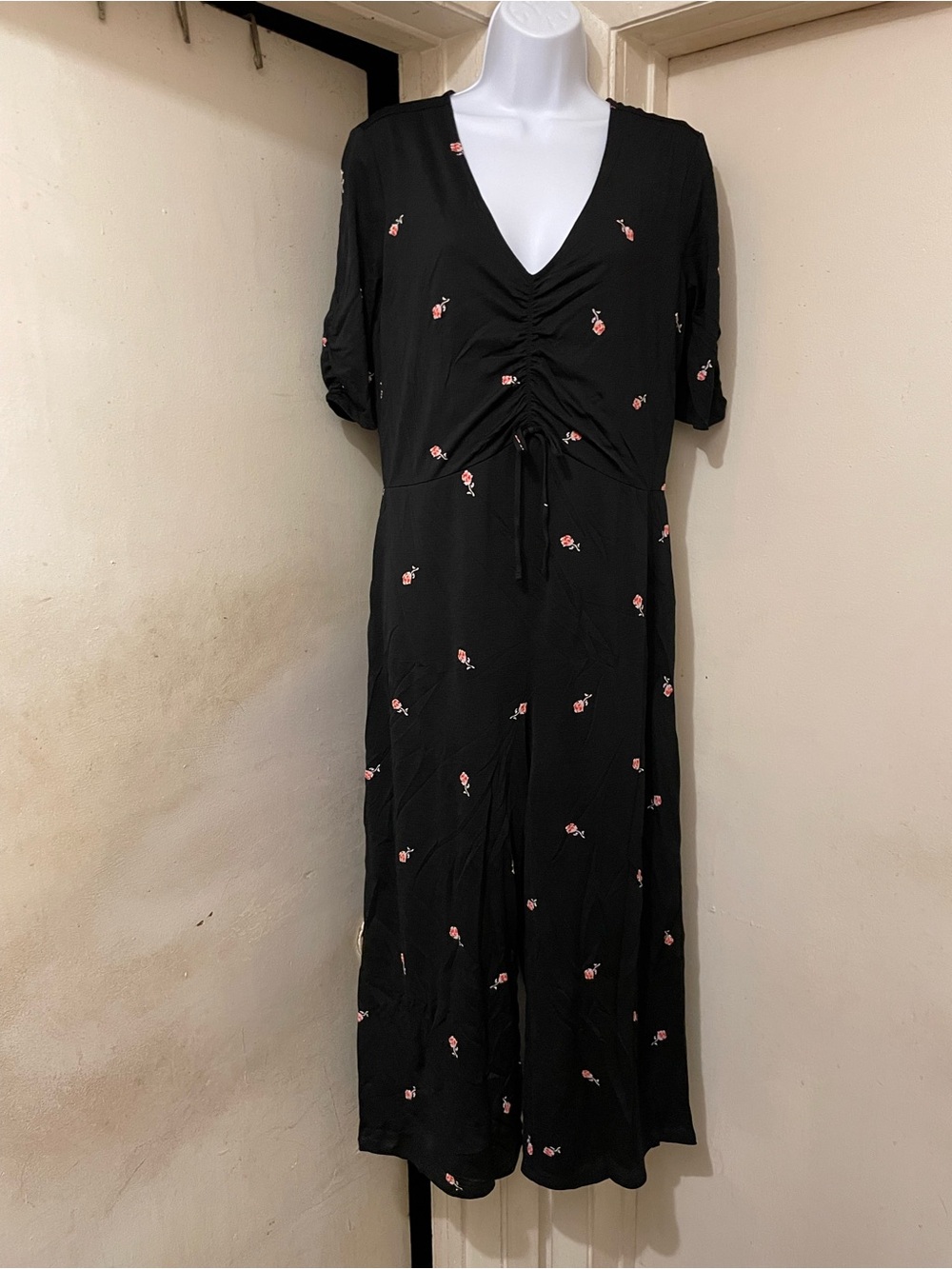 LC Lauren Conrad Women’s M Black Pink Floral Wide-Leg Jumpsuit V-Neck